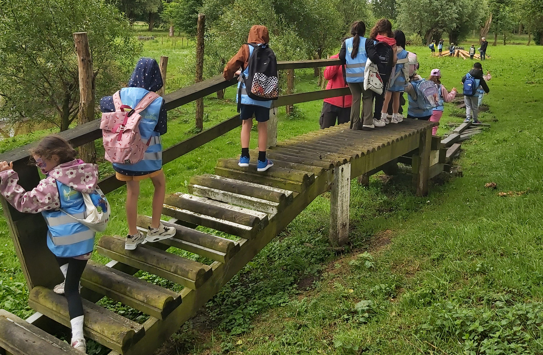 Kinderen op multimovepad